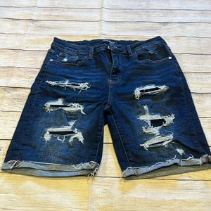 Judy Blue distressed shorts